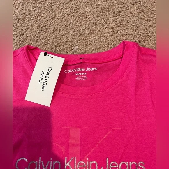 Women's CALVIN KLEIN pink Tshirt - Picture 3 of 10